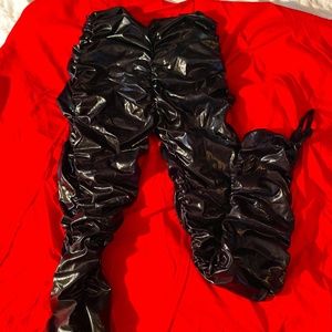 Faux Shiny Leather Ruched Leg Plant